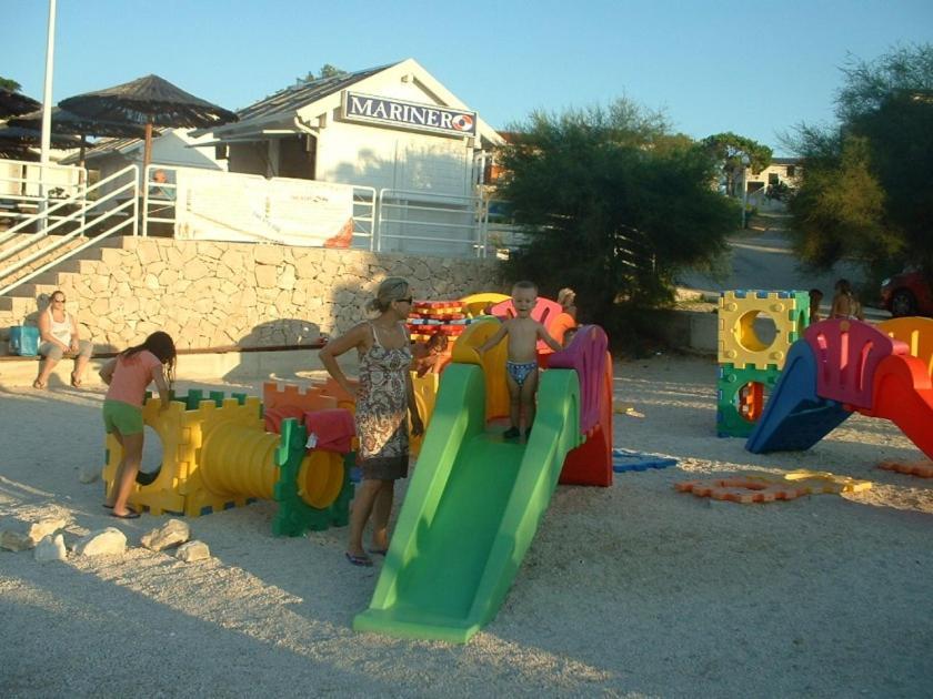 Apartman Borosa Vir Buitenkant foto